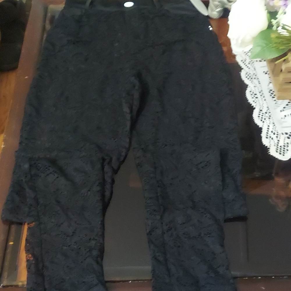Laced pants - Picture 2 of 4